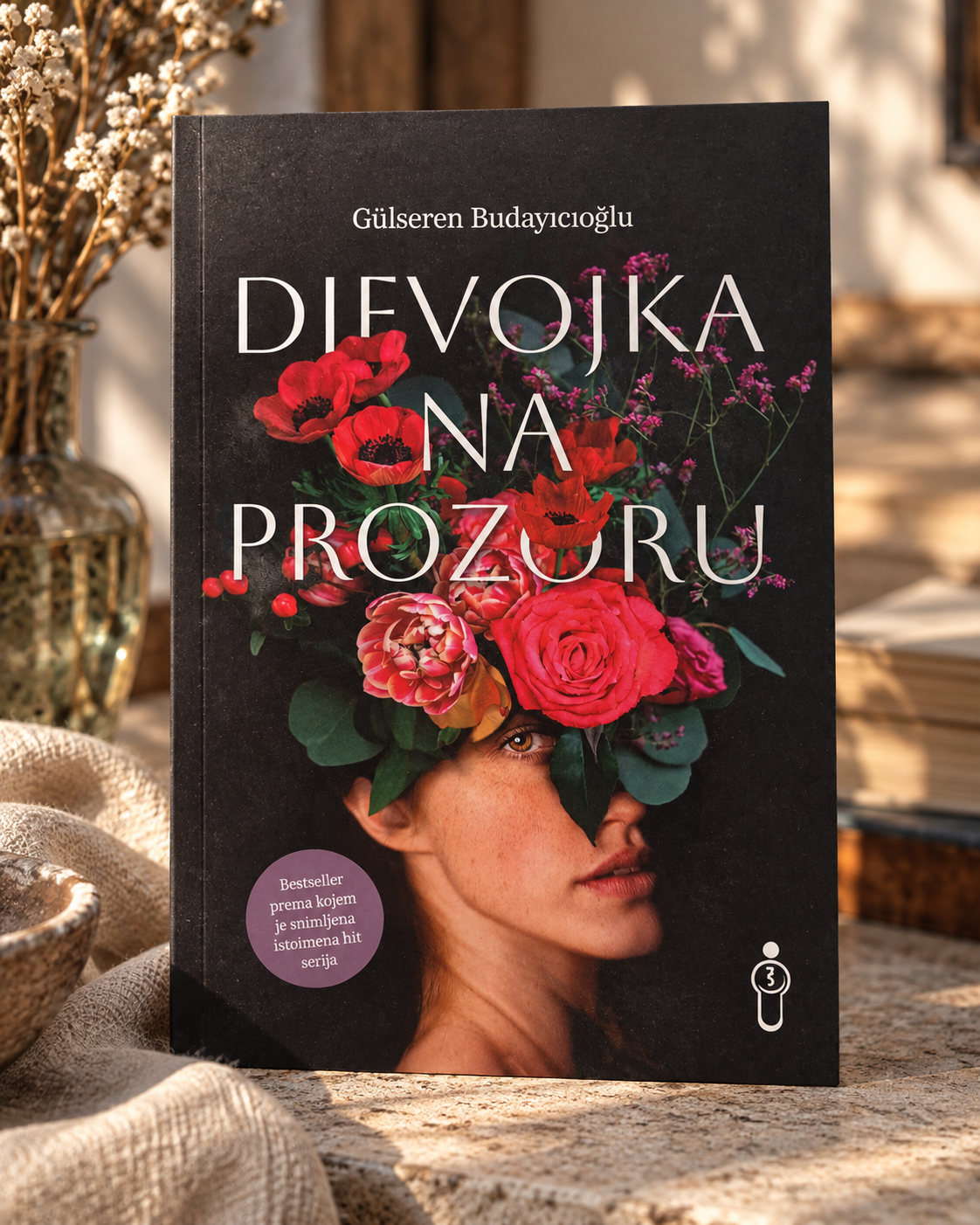 Djevojka na prozoru